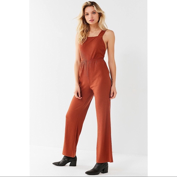 Urban Outfitters Lita Ribbed Knit Apron Jumpsuit - Picture 3 of 8